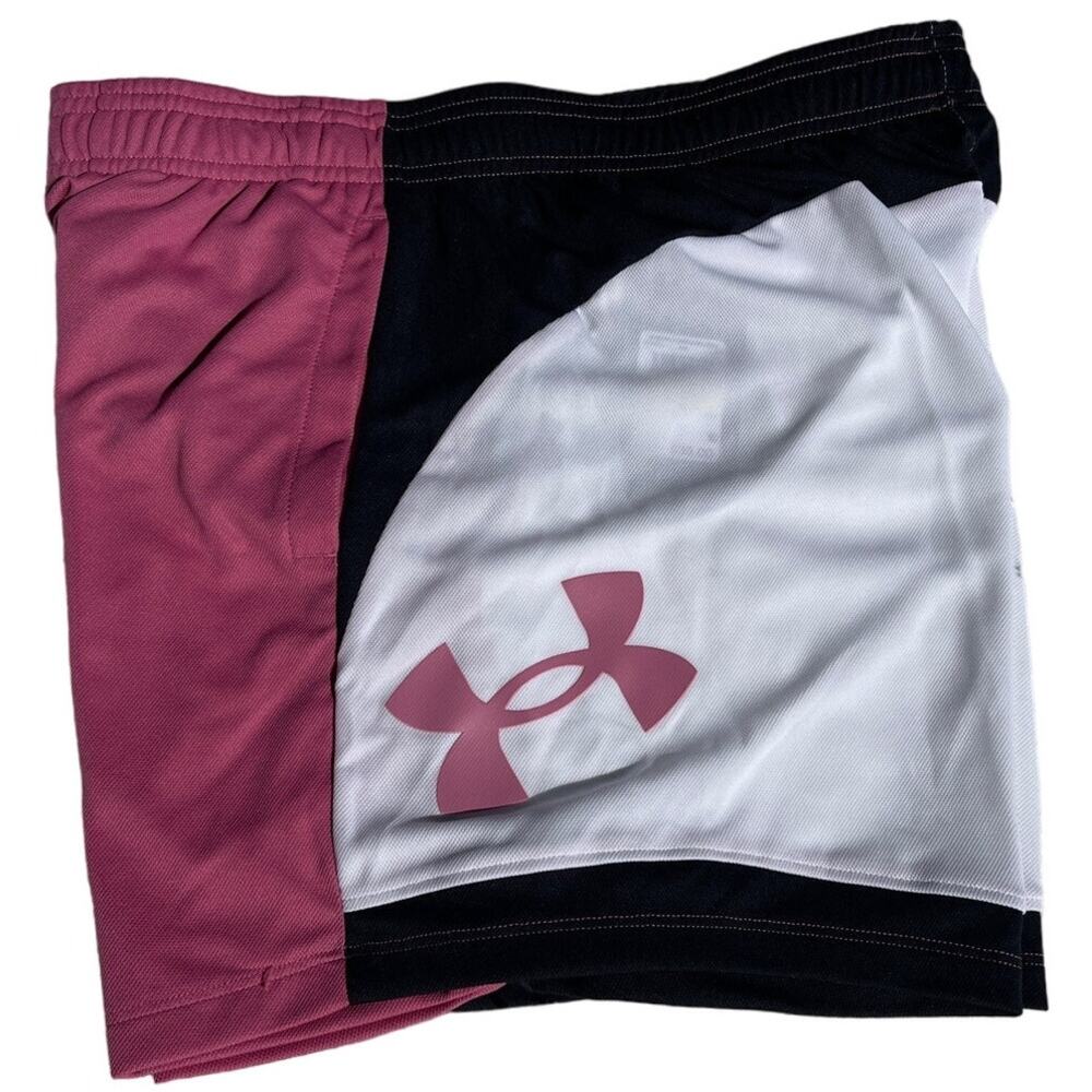NWT Under Armour Training Short Loose Women Sz M NWT